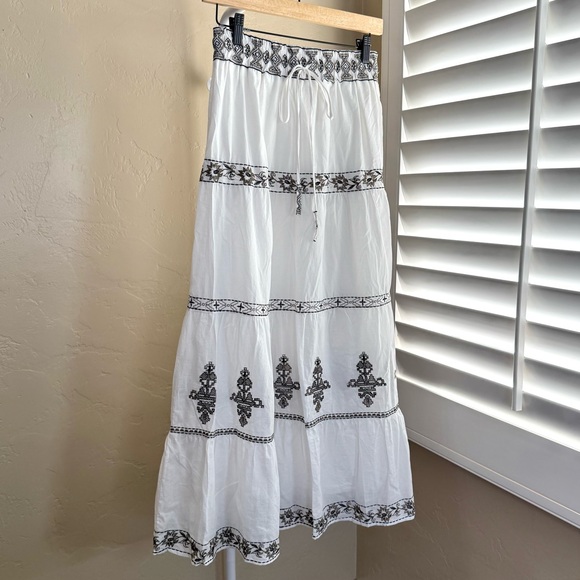 Sold - Picture 2 of 6